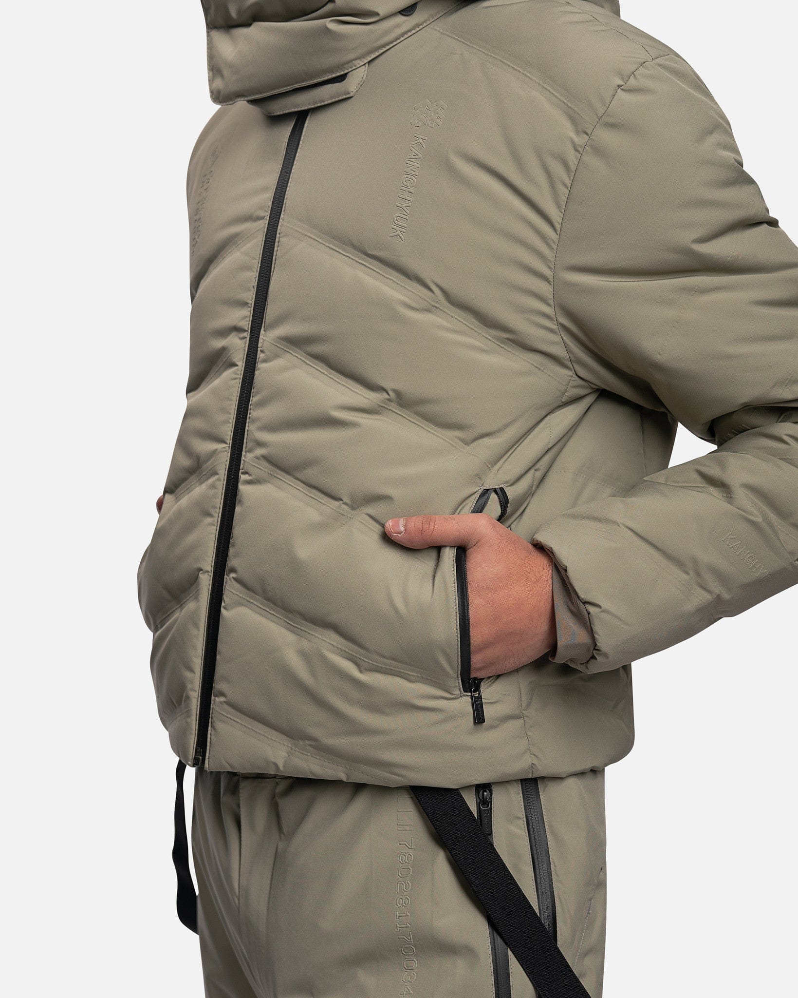 Gore Tex Infinium Valkyrie Puffer Jacket In Mud SVRN gore-tex-infinium-valkyrie-puffer-jacket-in-mud-svrn