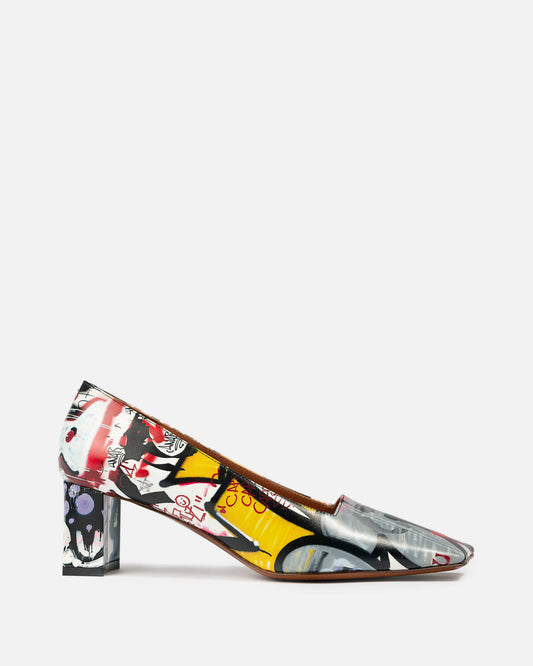 VETEMENTS Women Heels Graffiti Pumps in White