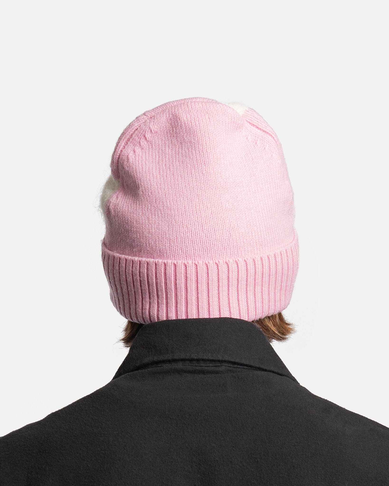 JW Anderson Men's Hats O/S Intarsia Knit Swan Beanie in Light Pink