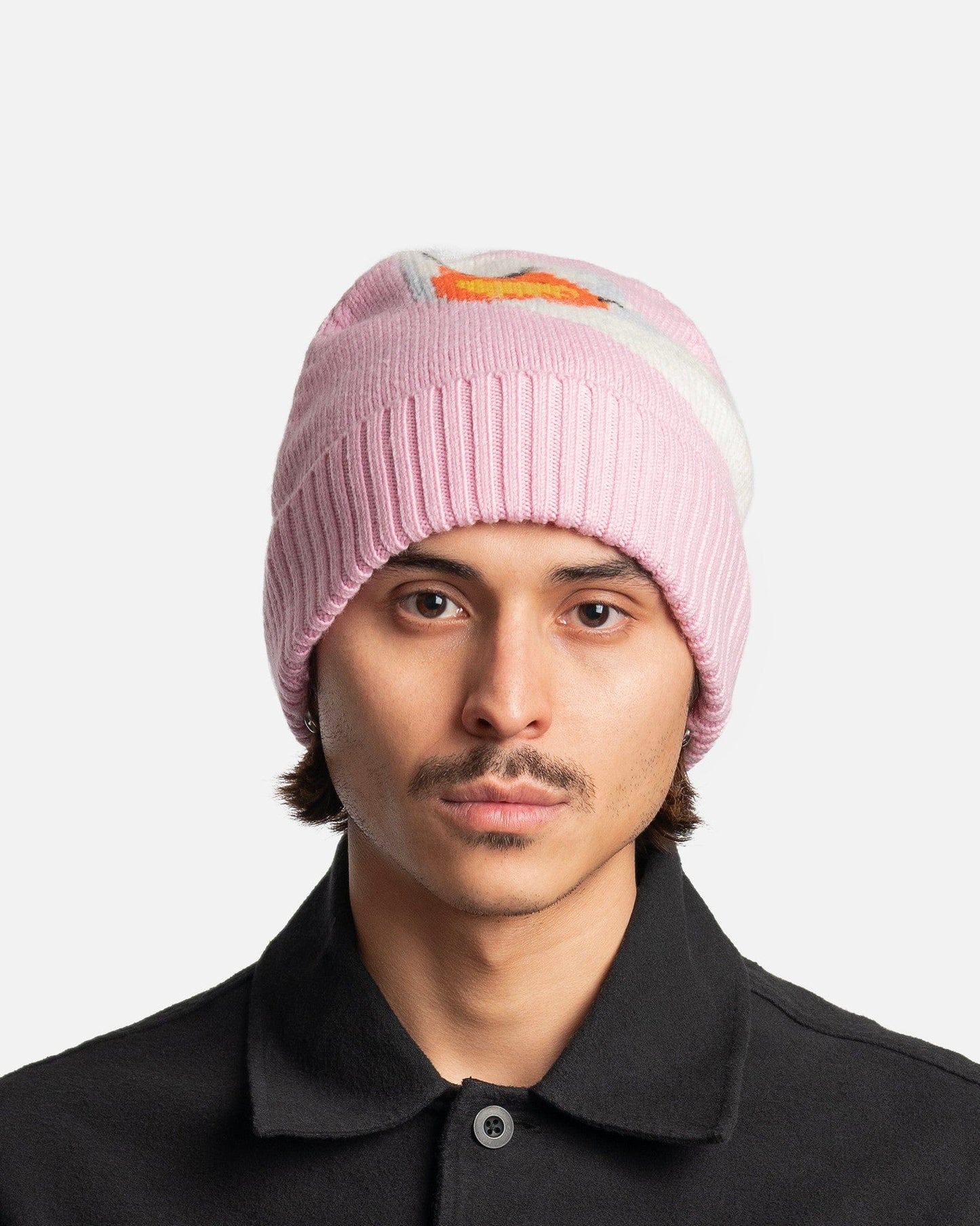 JW Anderson Men's Hats O/S Intarsia Knit Swan Beanie in Light Pink