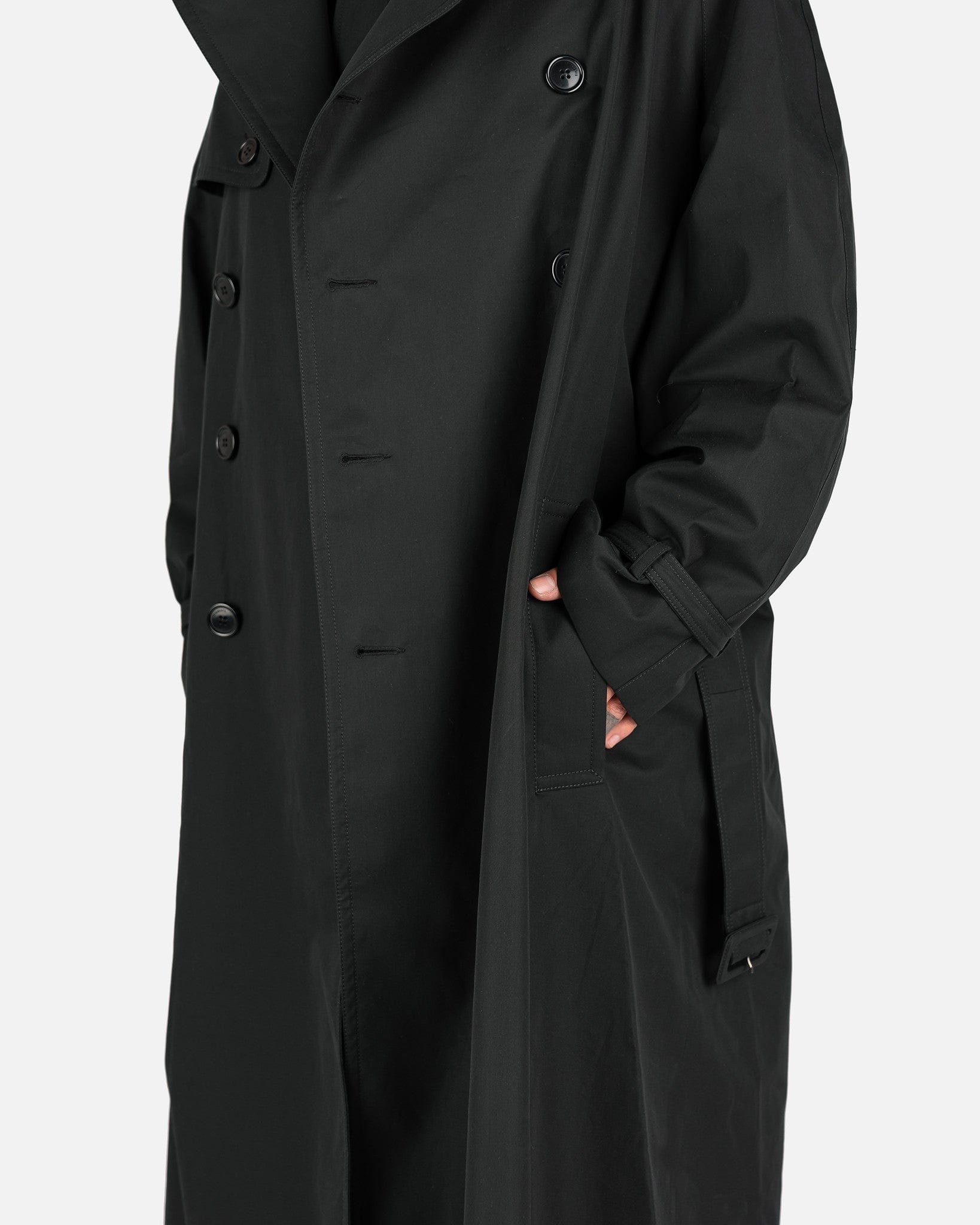 VETEMENTS Men's Coat Label Trench Coat in Black