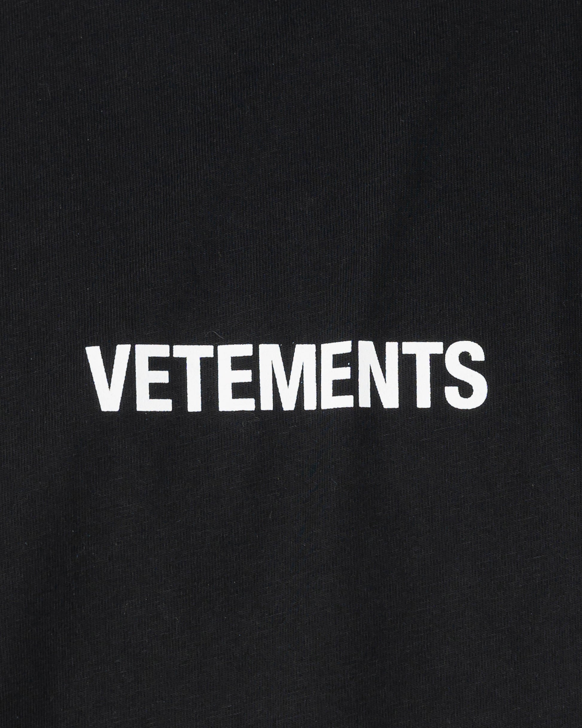 VETEMENTS Men's T-Shirts Logo Label T-Shirt in Black