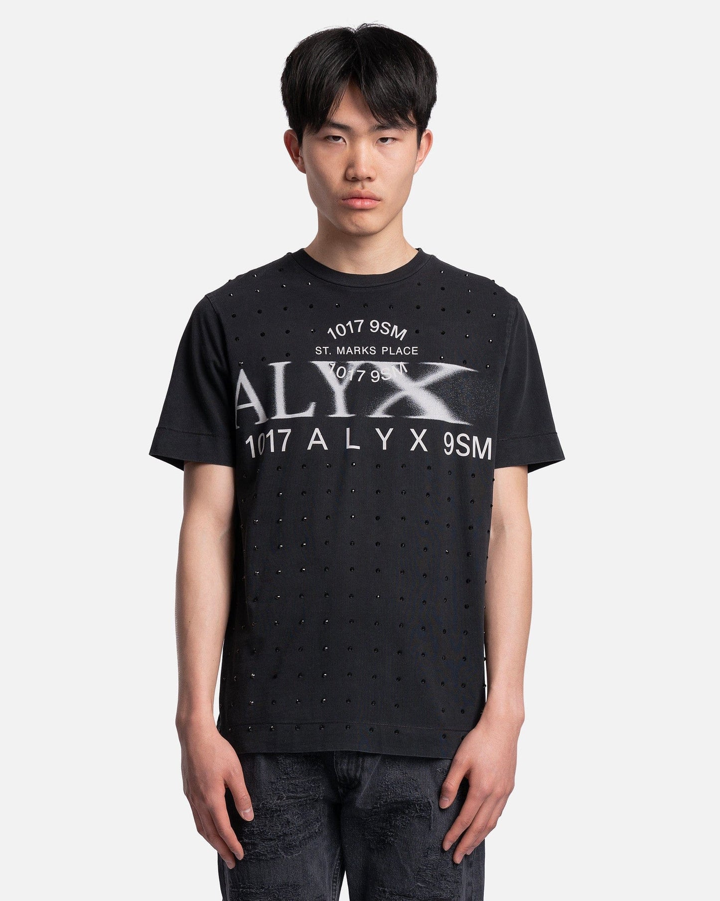 1017 ALYX 9SM Men's T-Shirts Logo Sequins T-Shirt in Washed Black