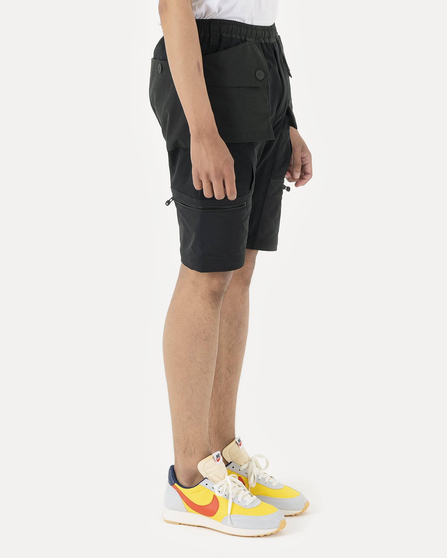 White Mountaineering Men's Shorts Military Shorts in Black