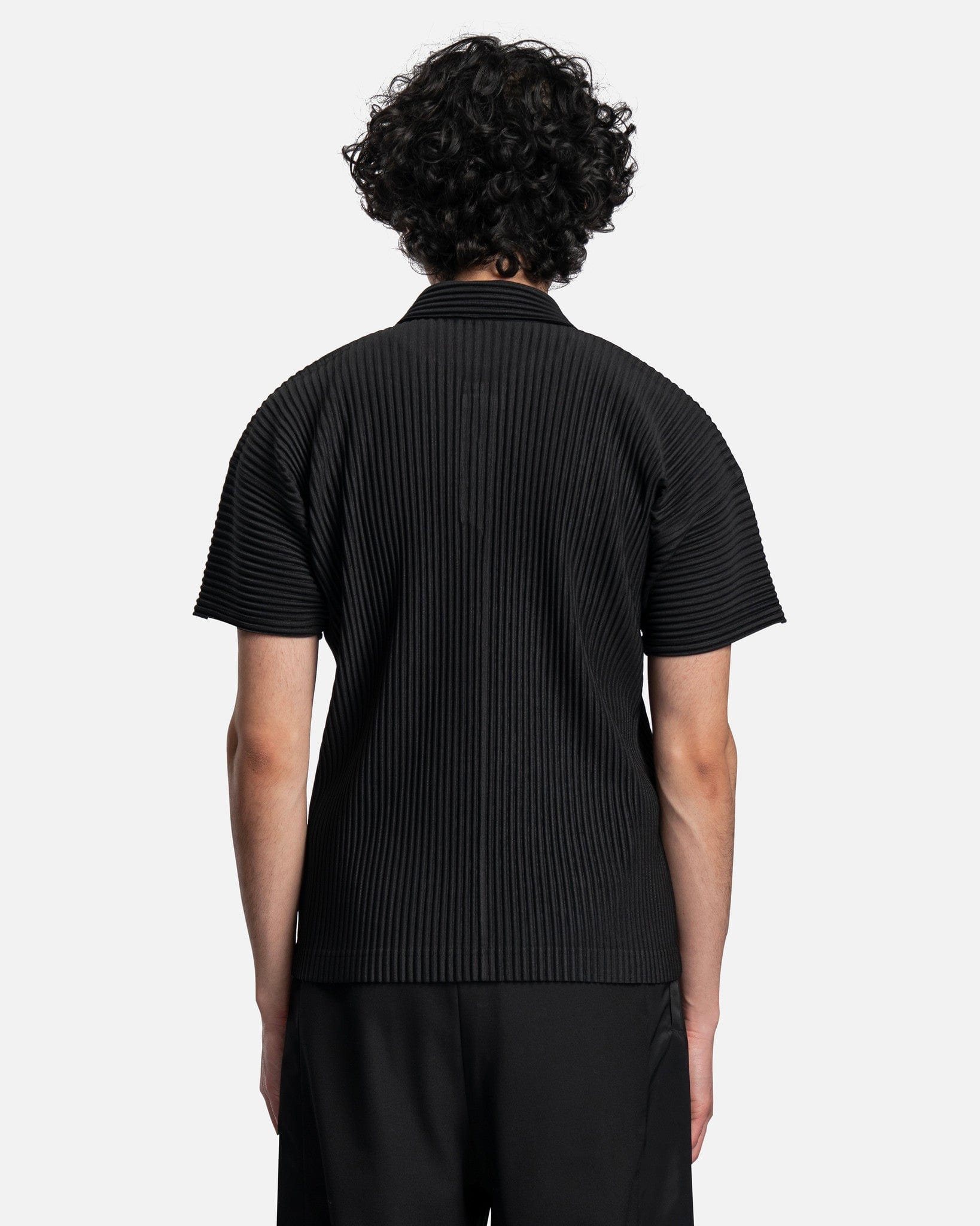 Homme Plissé Issey Miyake Men's Tops Monthly Colors Polo in Black