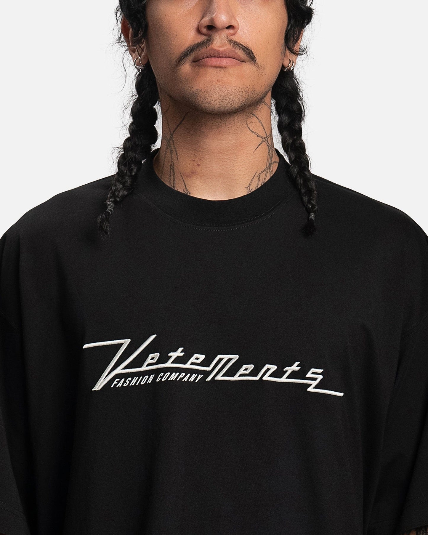 VETEMENTS Motocross Embroidered Logo T-Shirt in Black