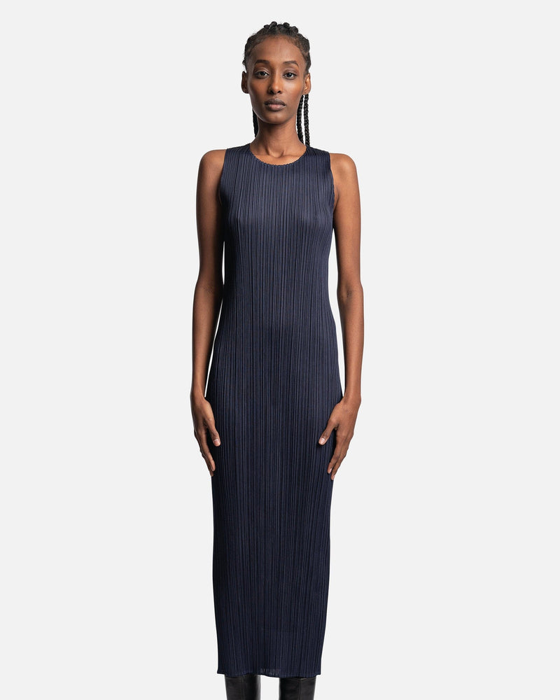 New Colorful Basics Dress in Navy SVRN New Colorful Basics Dress in Navy SVRN