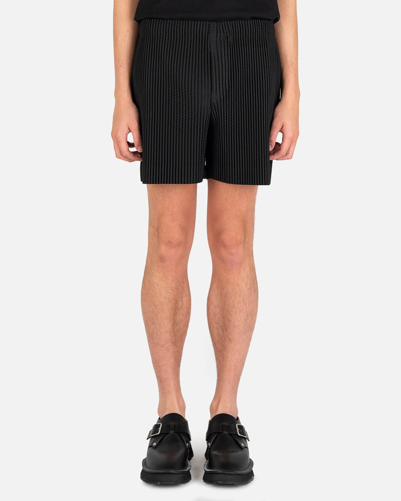 Homme Plissé Issey Miyake Men's Pants O/S Outer Mesh Shorts in Black