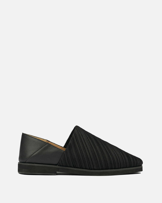 Pleats Please Issey Miyake Women's Shoes Pleats Slip-On Loafer in Black