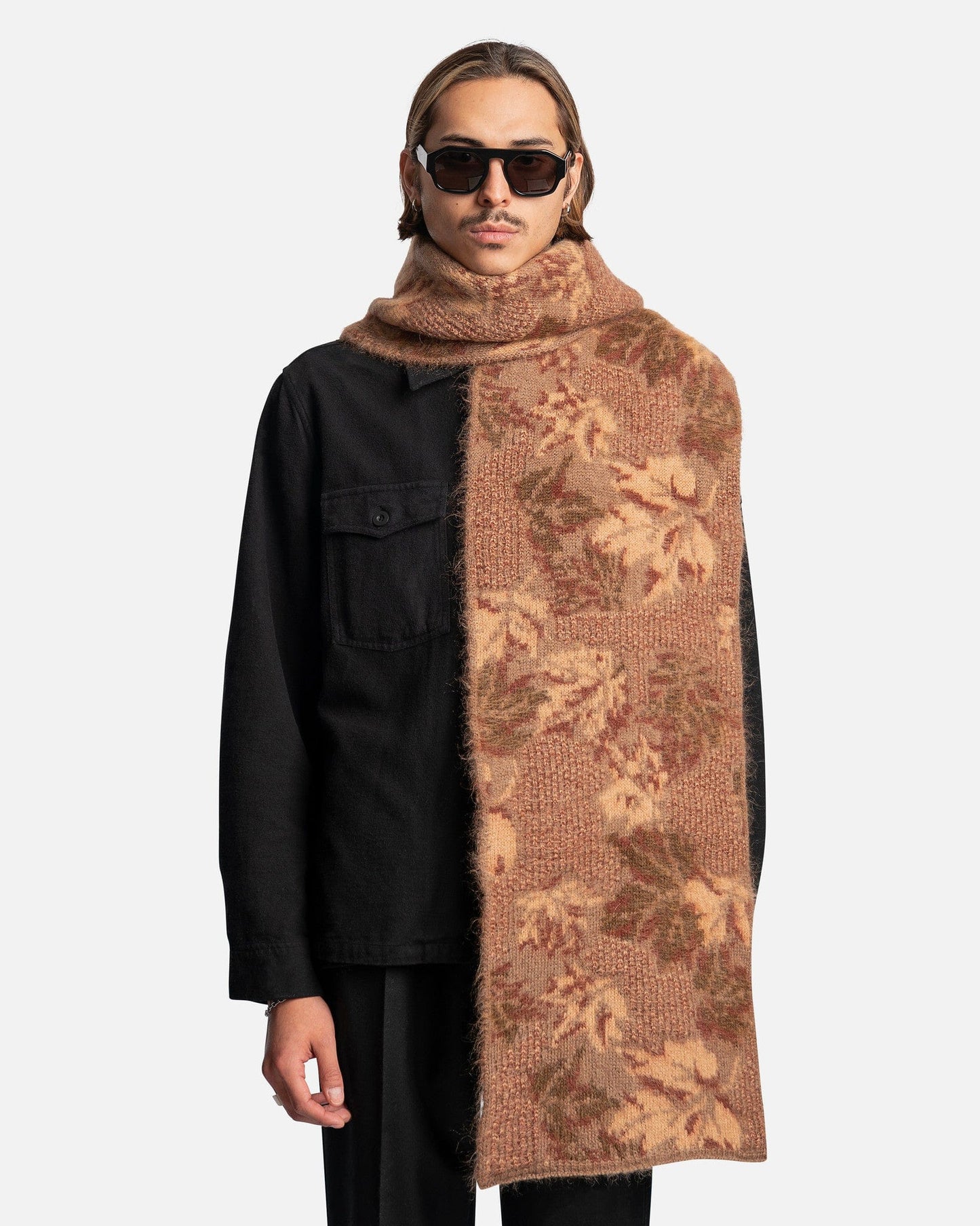 ERL Scarves Round Neck Jacquard Scarf in Brown