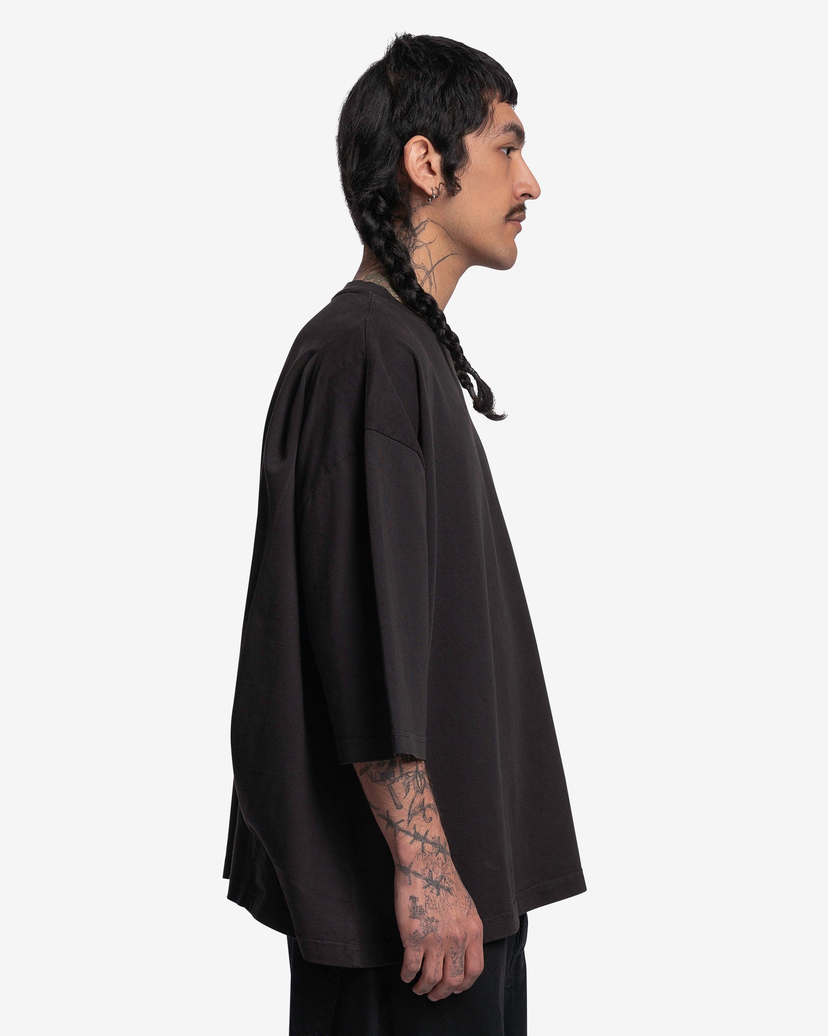 SS Buffalo T-Shirt in Solid Black – SVRN