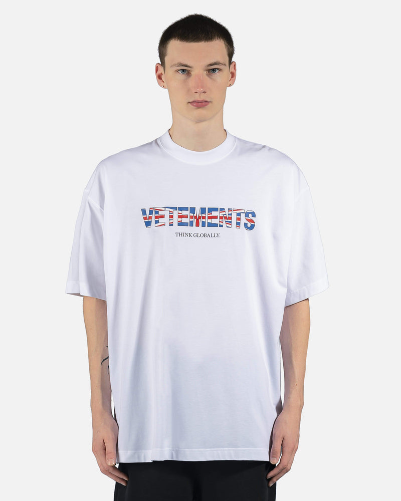 VETEMENTS Men's T-Shirts United Kingdom Flag Logo Tee in White
