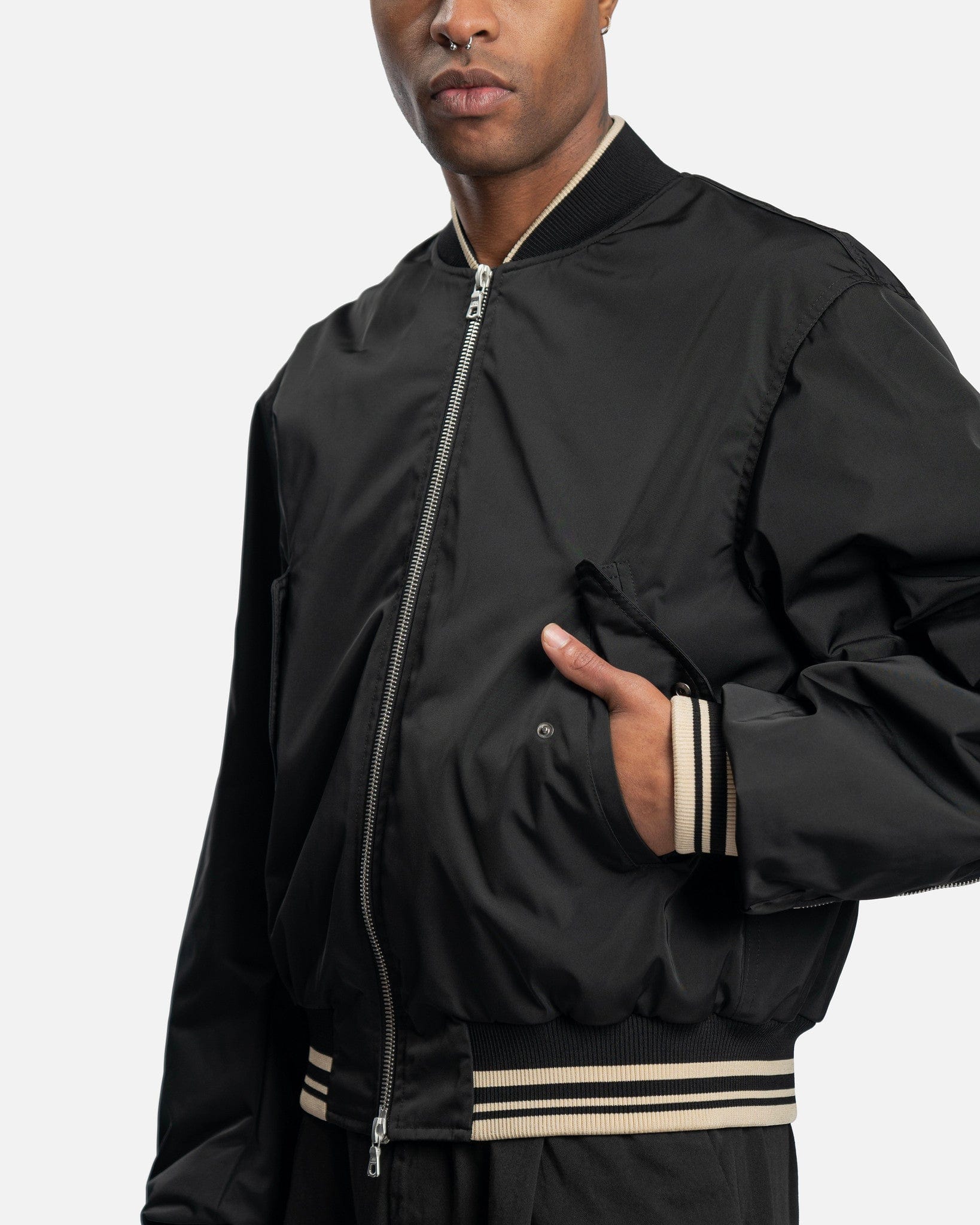Vellow Jacket in Black – SVRN