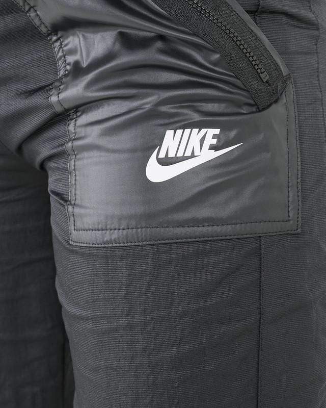 Nike Women Pants Woven Cargo Pants in Black
