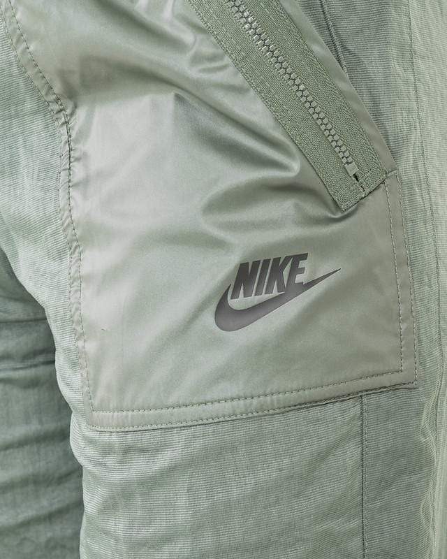 Nike Women Pants Woven Cargo Pants in Juniper Fog