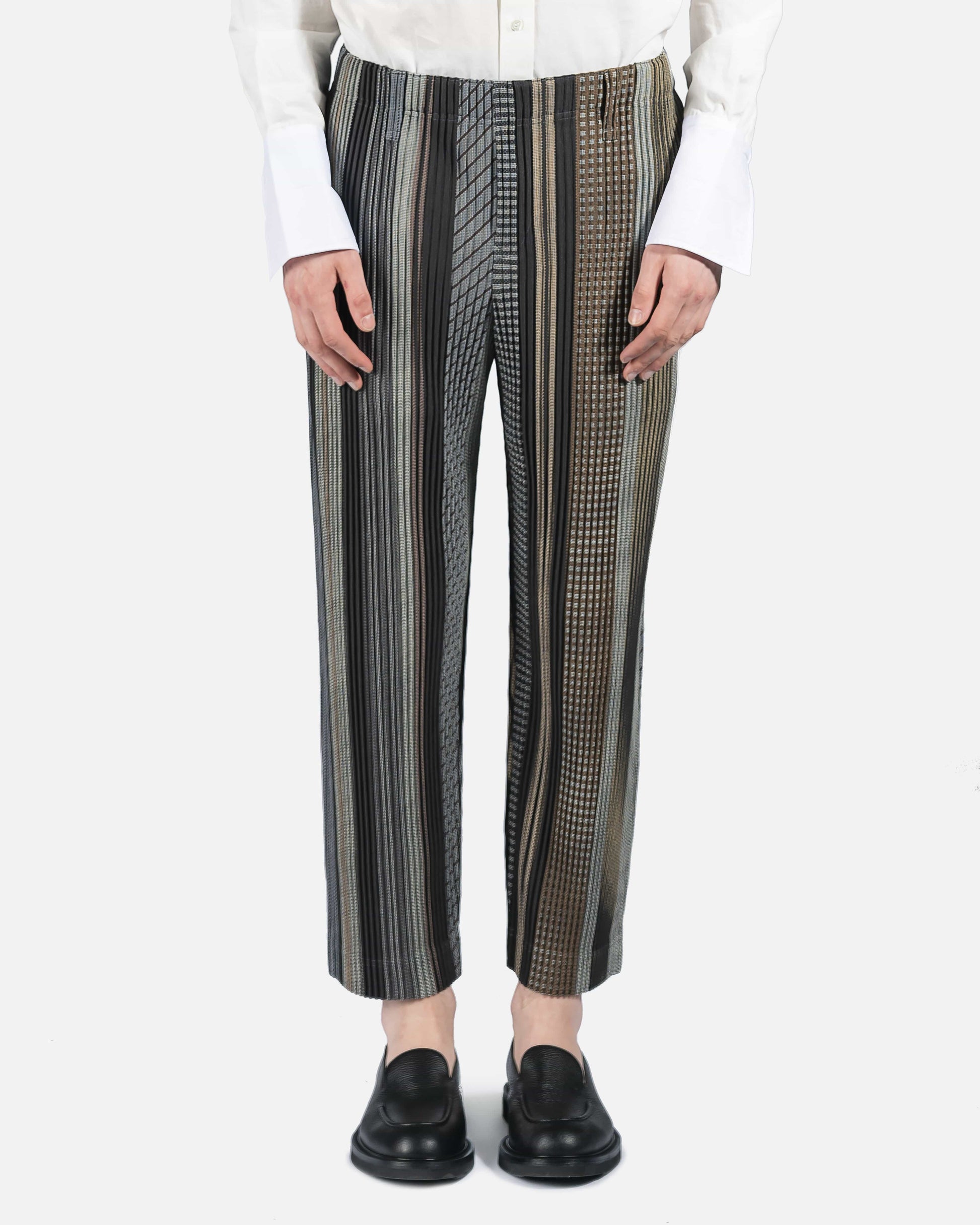 Homme Plissé Issey Miyake Men's Pants Woven Structure Trousers in Brown