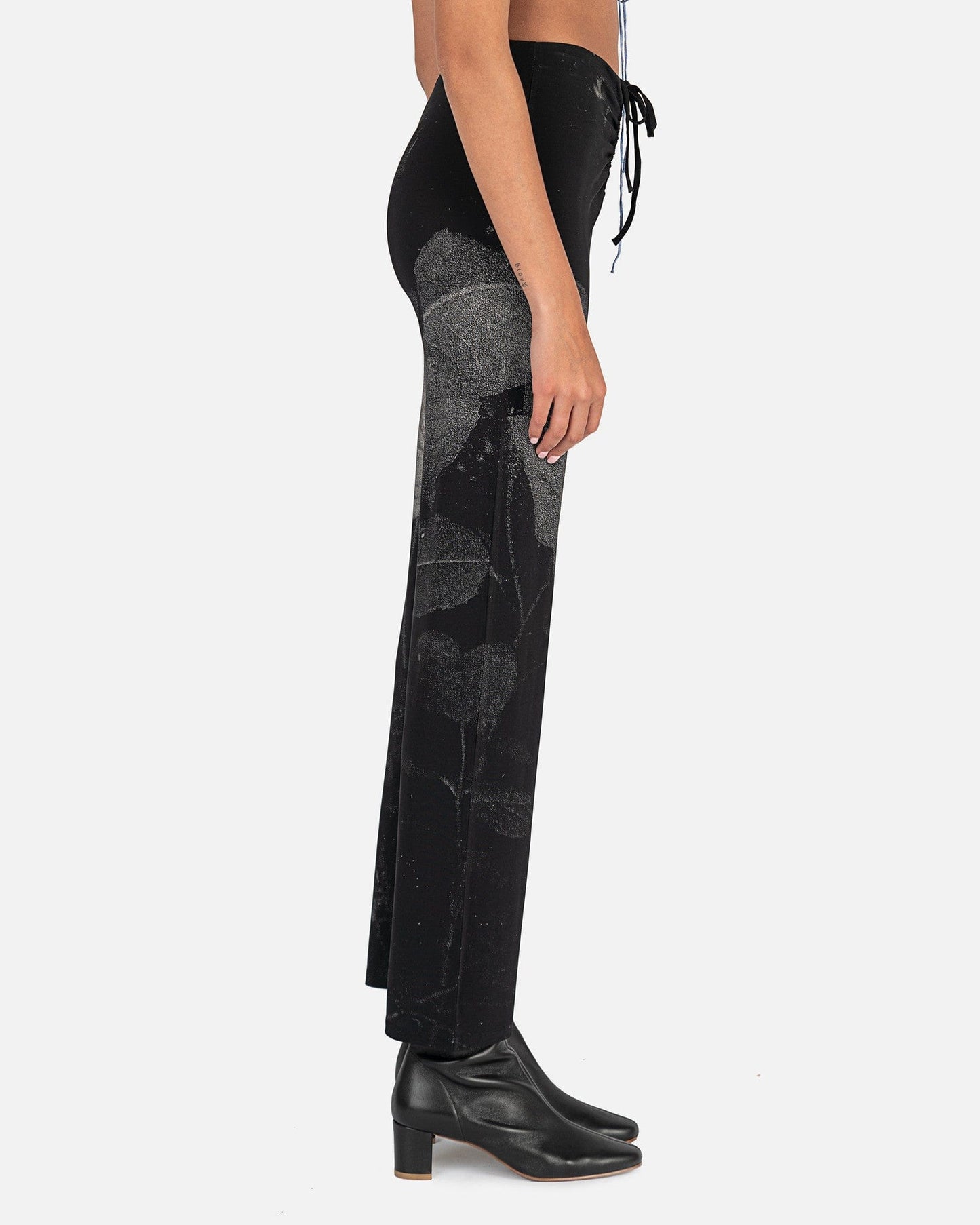 Paloma Wool Women Pants Yzma Rose Printed Pants in Black