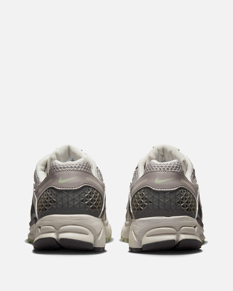 Nike Men's Sneakers Zoom Vomero 5 'Cobblestone/Flat Pewer'