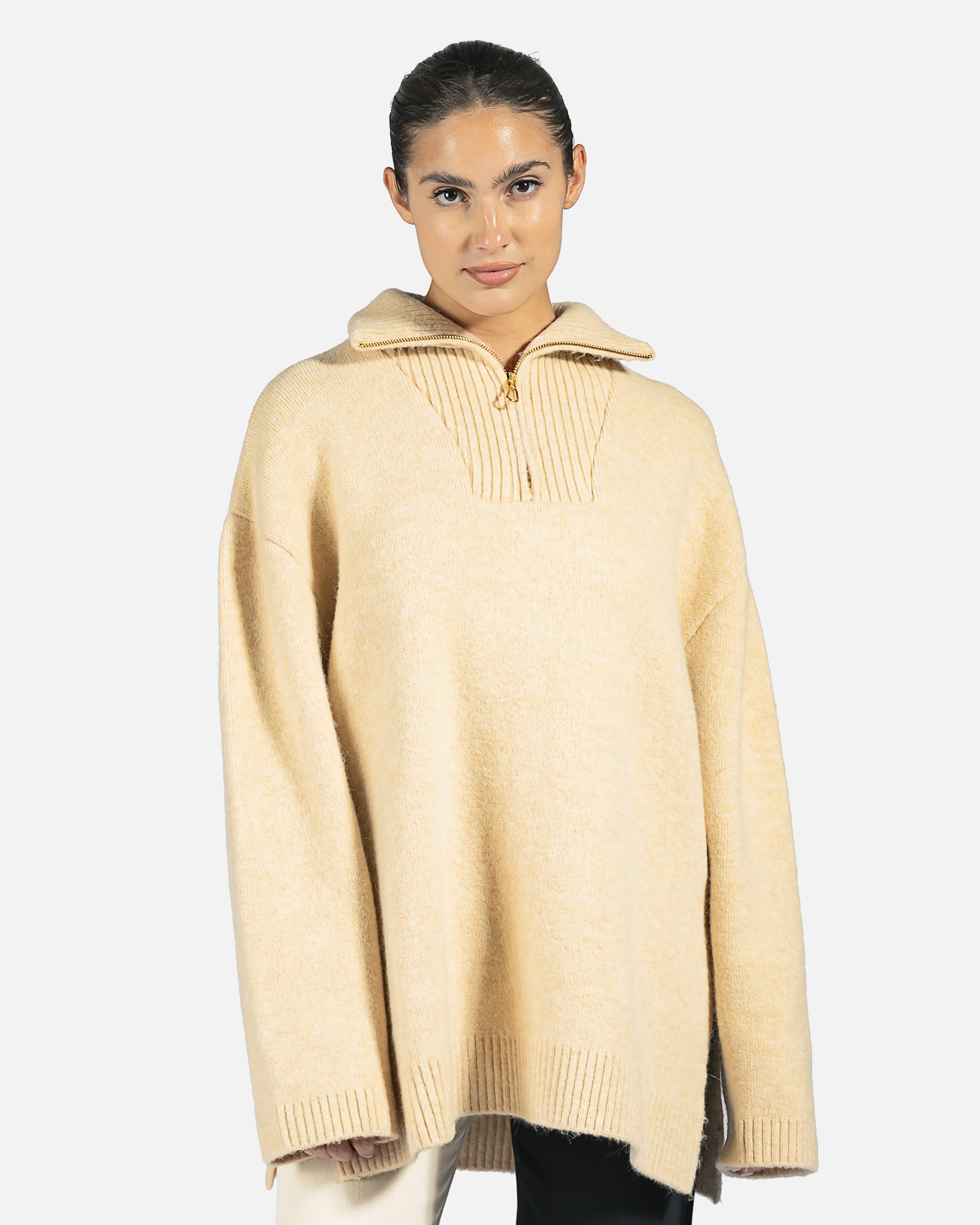 Zuma Fluffy Knit in Beige – SVRN